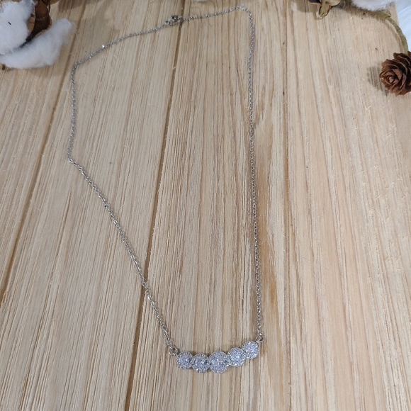 🌟🌟NEW🌟🌟GLAMOROUS!! Genuine 5 Round CZ 1 Carat  Necklace in SILVER 🌟🌟 - Picture 10 of 15